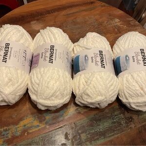 NWT Bernat Blanket Extra Yarn